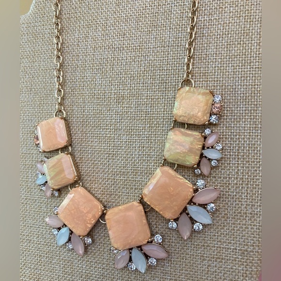 Pastel Colored Statement Necklace‎ - Picture 8 of 8